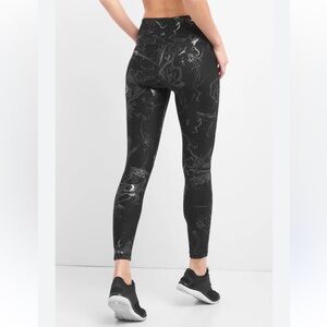 GAP Fit Blackout Metallic Swirl Leggings